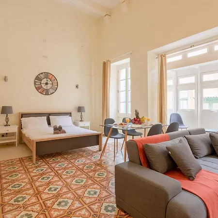 Bnbnova - Historic 3ba House With Rooftop Διαμέρισμα *