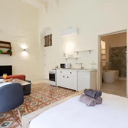 Bnbnova - Historic 3ba House With Rooftop Διαμέρισμα *