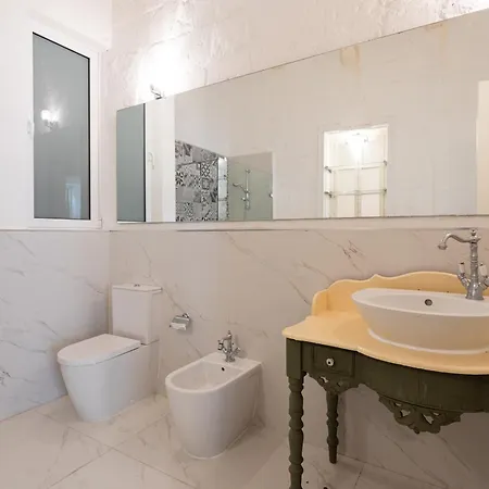 Διαμέρισμα Bnbnova - Historic 3ba House With Rooftop
