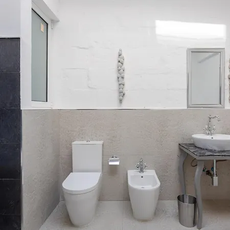 Διαμέρισμα Bnbnova - Historic 3ba House With Rooftop Βαλέτα