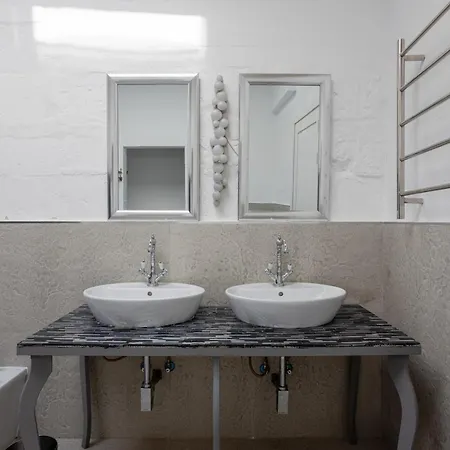 Bnbnova - Historic 3ba House With Rooftop Διαμέρισμα